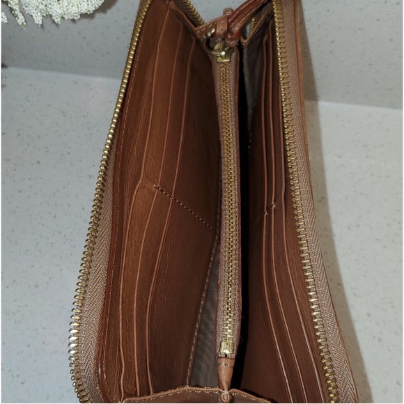 Chloe Lily Long Wallet 💯 % authentic!! - Picture 7 of 10